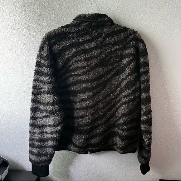 Varley Sherpa Zip Jacket - Picture 5 of 6